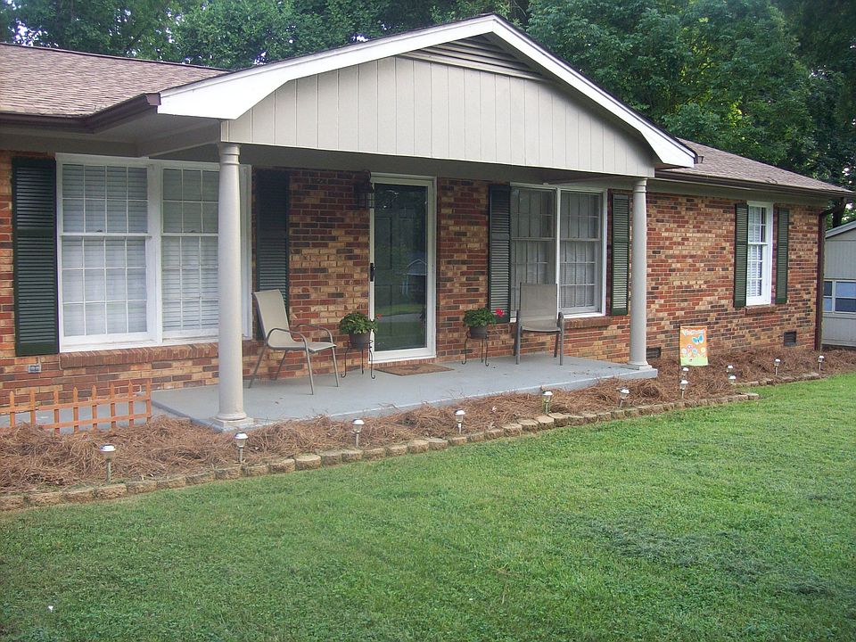 1st image of 4329 Bedfordshire Dr