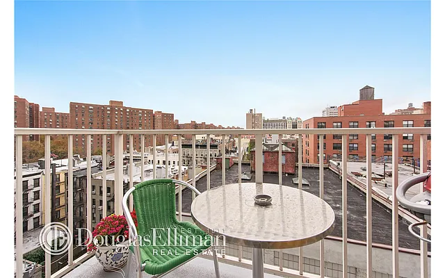 Rented by Douglas Elliman | media 24