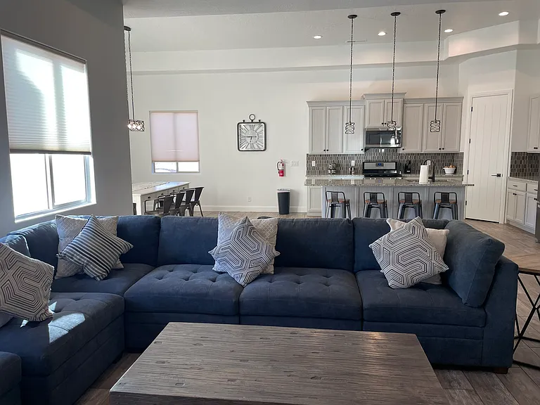 3212 S 4900 W — Photo 12