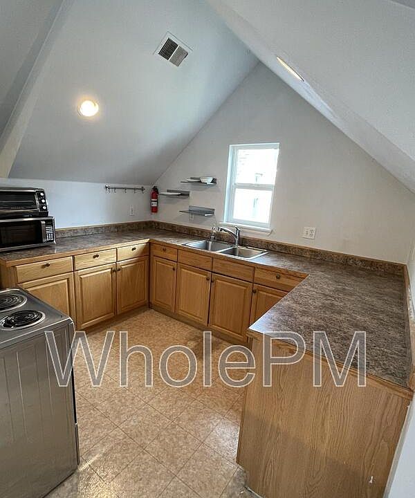 1st image of 1437 Milwaukee St #1