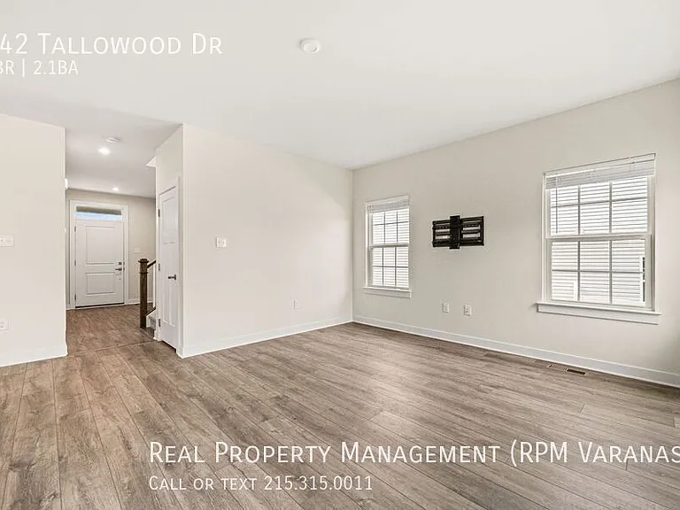 142 Tallowood Dr — Photo 8