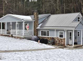 27 Black Walnut St, Marlinton, WV 24954