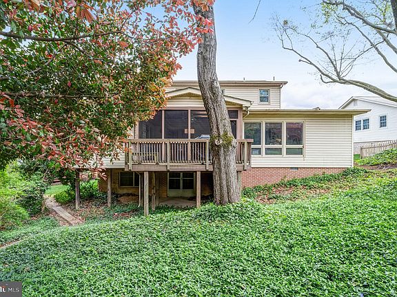 5th image of 4302 Dahill Pl