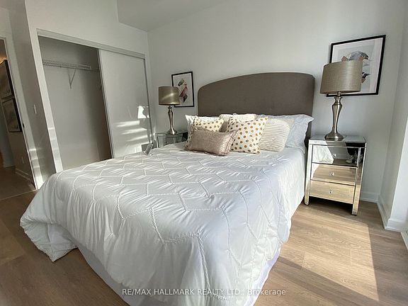 5th image of 38 Forest Manor Rd #1610