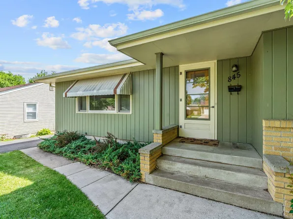 845 Spencer St S, Shakopee, MN 55379