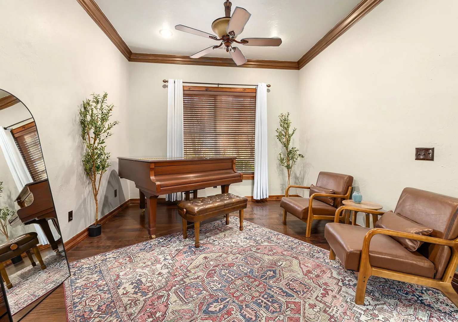 Whispering Brook-Outdoor oasis w/stream-Sleeps 16 — Photo 3