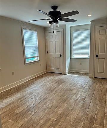 3rd image of 1007 Orchid St