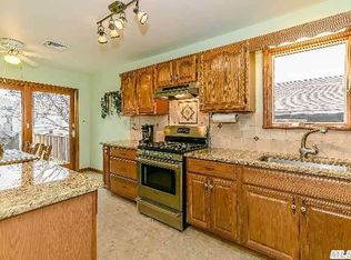 80 Annuskemunnica Rd, Babylon, NY 11702