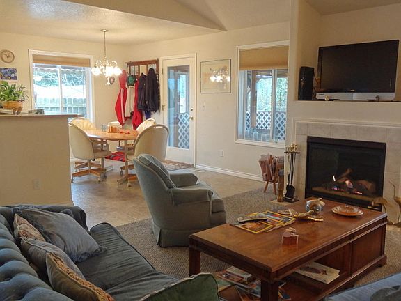 4th image of 5087 NE Voyage Ave