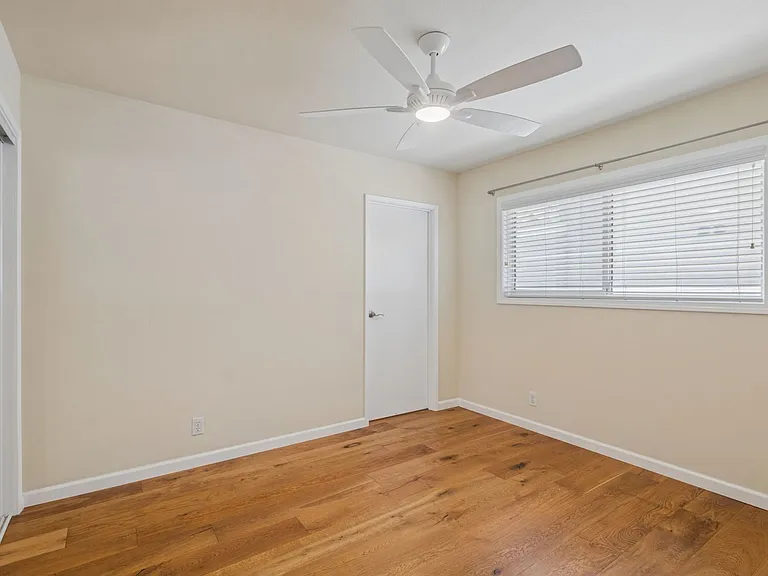 929 Junipero Dr — Photo 18