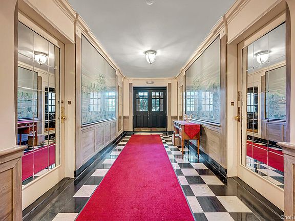 4th image of 208 Centre Avenue #2A