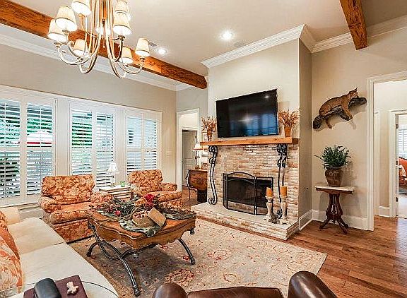 4th image of 1820 Old Mandeville Ln
