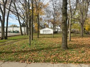 119 E Sherwood St, Decatur, MI 49045