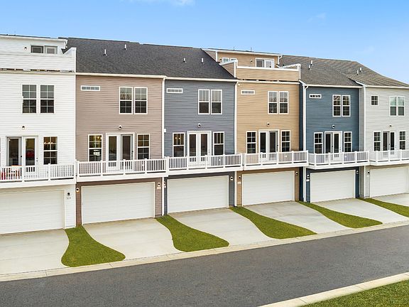 3rd image of 3140 Eton Pl #1