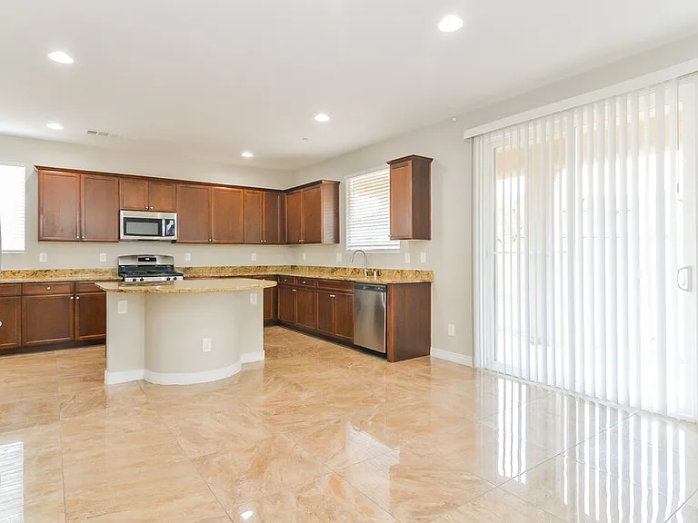 1109 Buckhorn Cove St — Photo 8