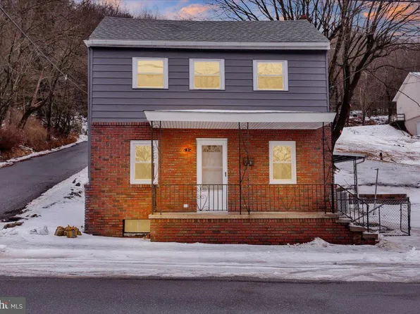 388 E Bacon St, Pottsville, PA 17901