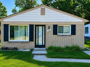 22151 Poinciana St, Southfield, MI 48033