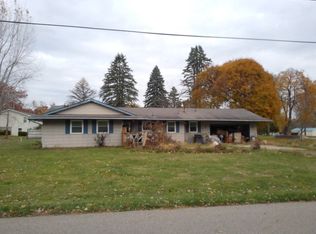 3250 Carlton Blvd, Jackson, MI 49203