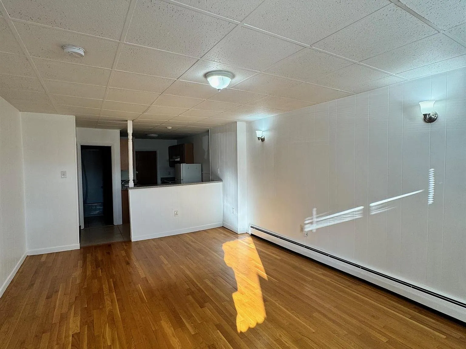 Studio, 400 sqft, $2,050 — Photo 3