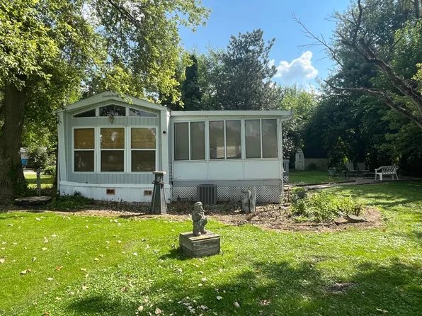 1009 Bay Rd Lot 10, McHenry, IL 60051