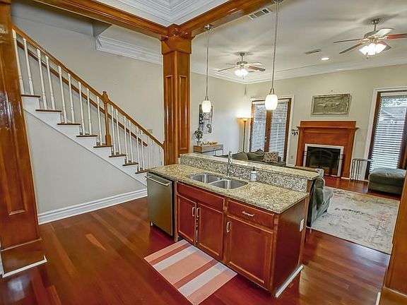 4th image of 511 Washington Ave