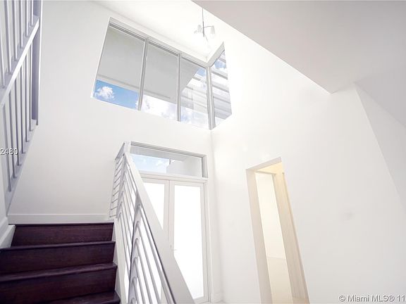 5th image of 10025 NW 77th St #0