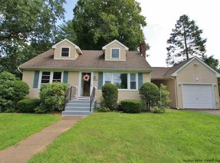 1134 Dogwood St, Kingston, NY 12401