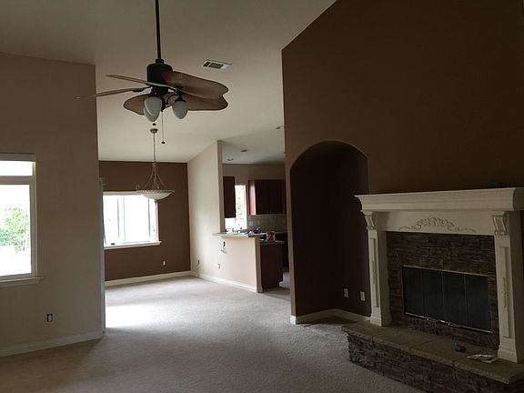 Livinr room/ dining rom