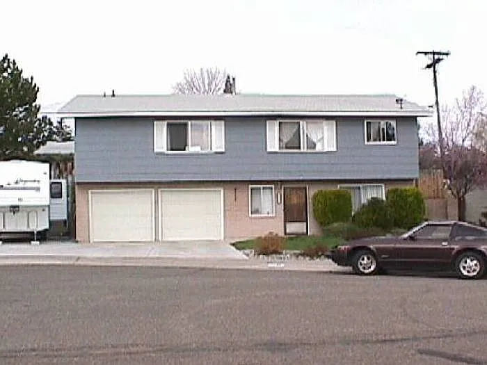 1135 Majestic Ct photo 1