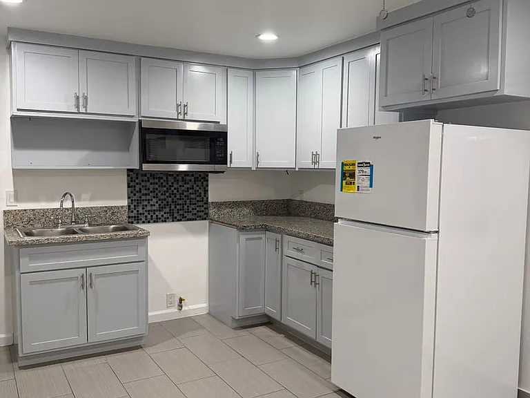 8677 Dearborn Ave — Photo 2