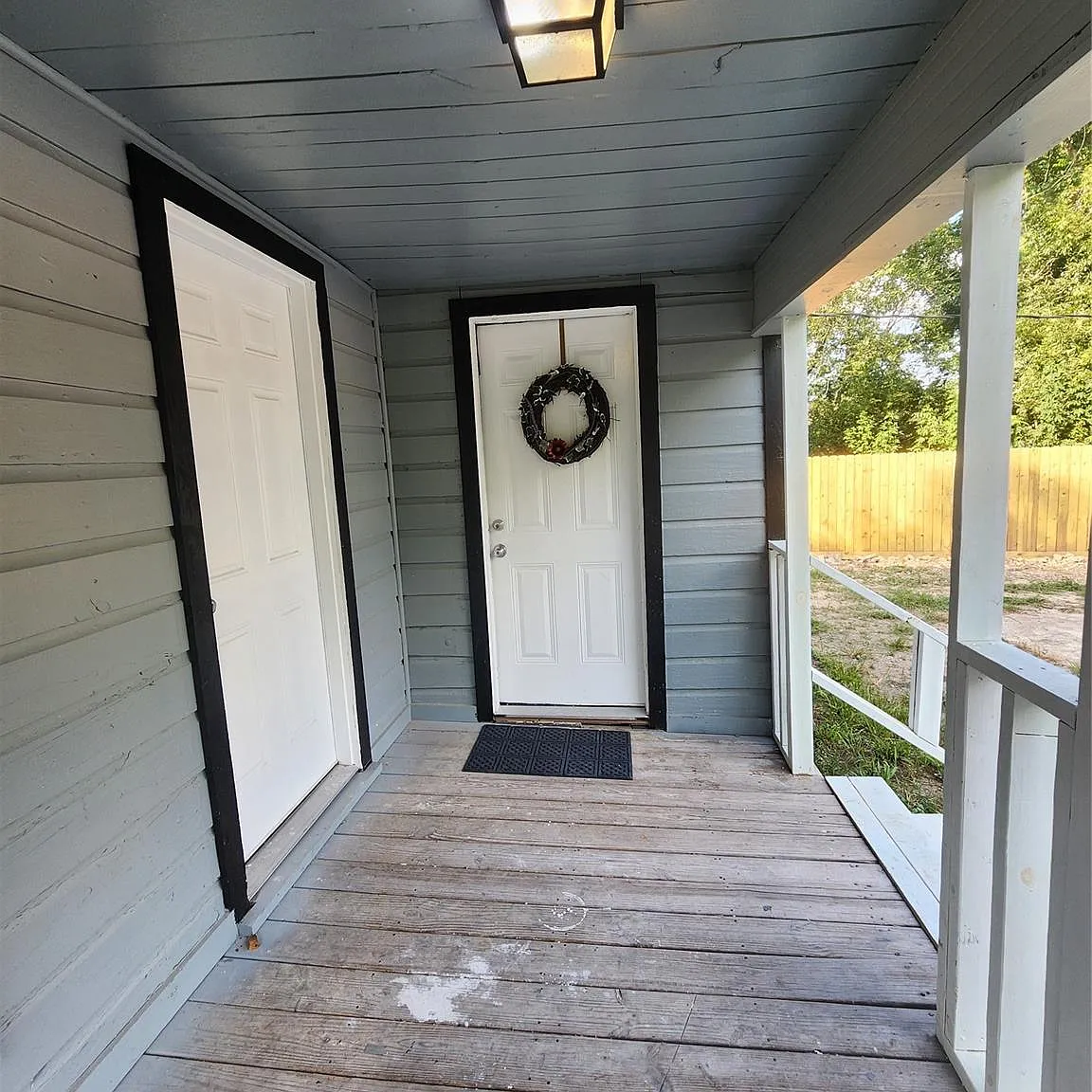 3 bed, 1.0 bath, 876 sqft, $1,595 — Photo 3