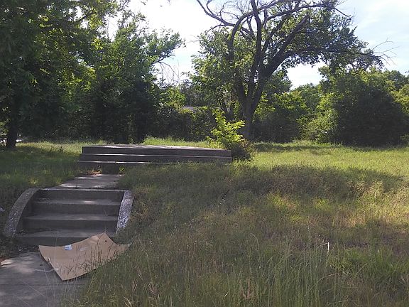 3rd image of 4229 H Ave