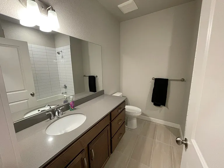 926 Schlagel St #5 — Photo 22