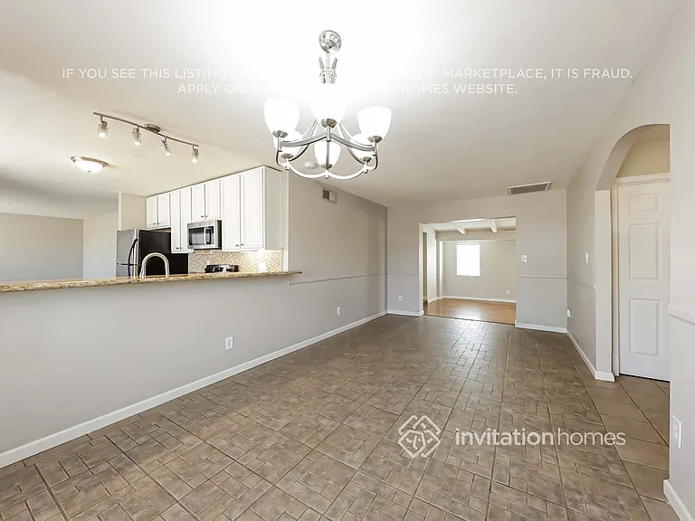 601 W Oraibi Dr — Photo 4