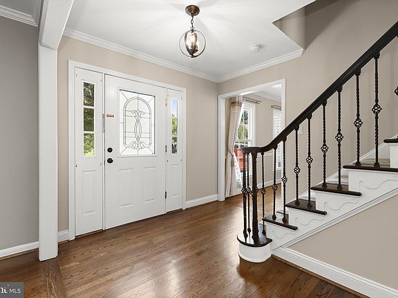 3rd image of 10217 Tuscany Rd