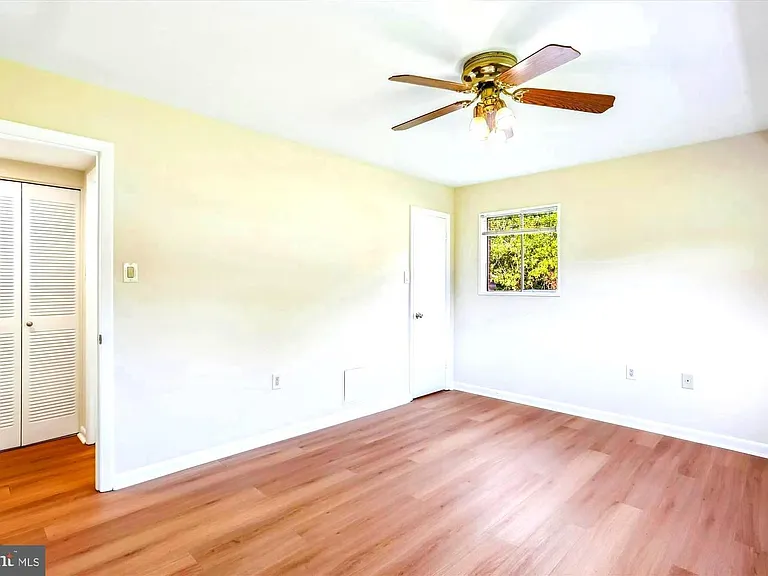 10601 Weymouth St #4 — Photo 17