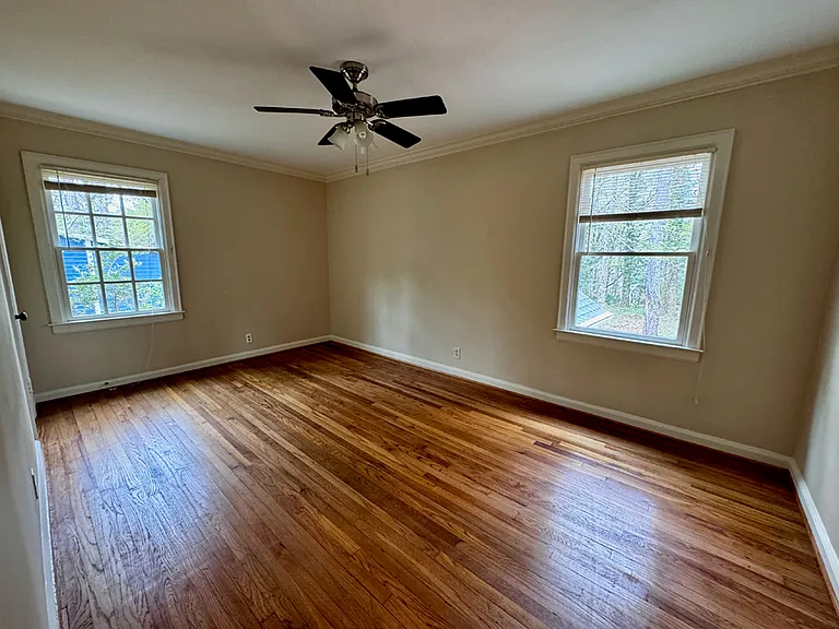 1387 Midview Dr — Photo 9