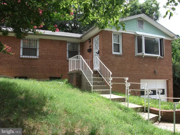 2503 Easton St, Temple Hills, MD 20748