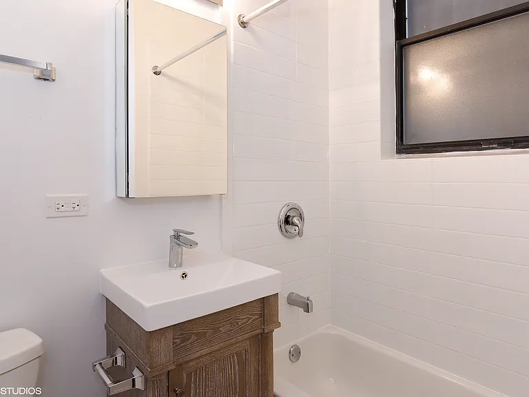 644 W Wrightwood — Photo 37