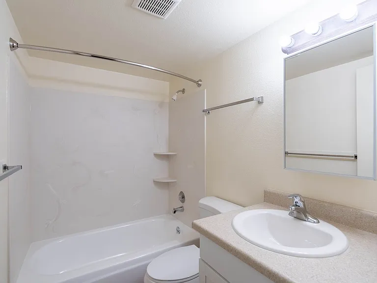 Greentree Apartments — Photo 7