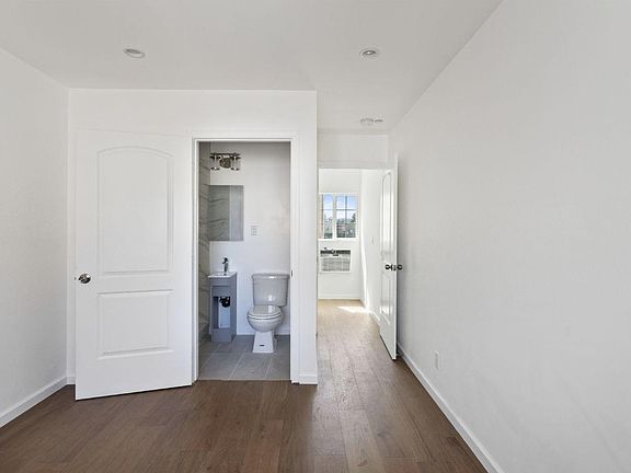 3rd image of 541 N Spaulding Ave #3/4