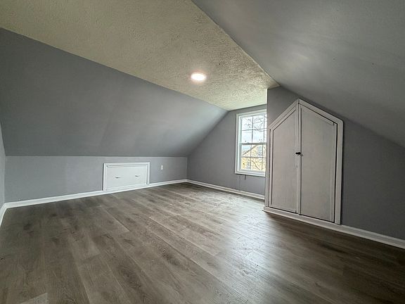 3rd image of 52A Ives Ct #B2