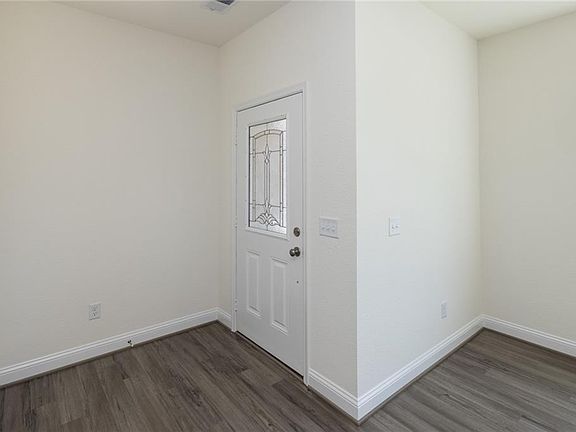 3rd image of 104 Getty Rd
