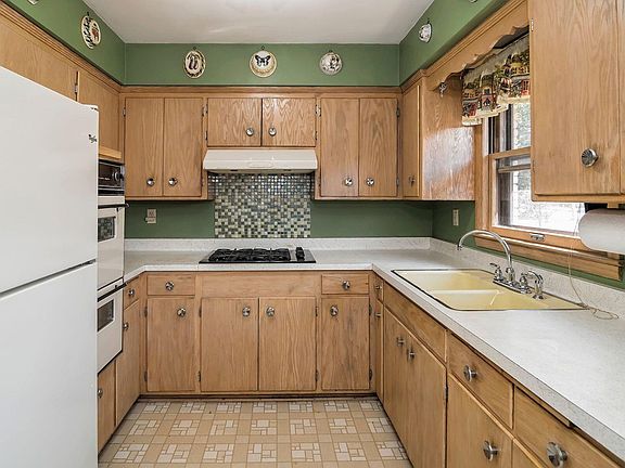 4th image of 4109 N 99th St