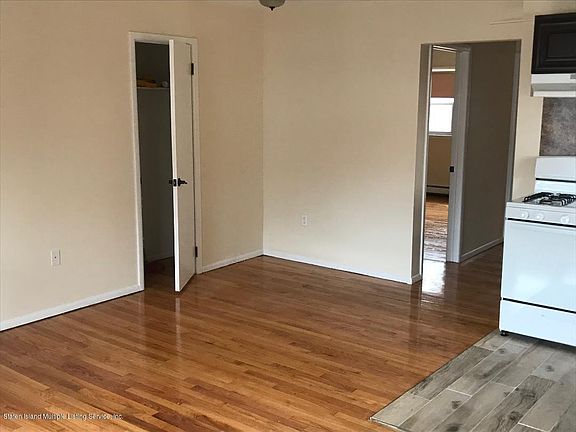 5th image of 62 Eldridge Ave