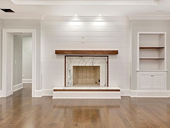Luxurious Master Suite
