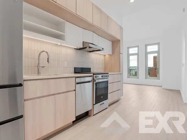 33 4th Street image 1 of 14