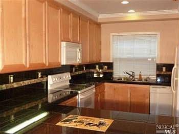 5th image of 852 Diablo Ave APT 203