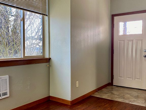 2nd image of 5623 Front Ave #5559399E1