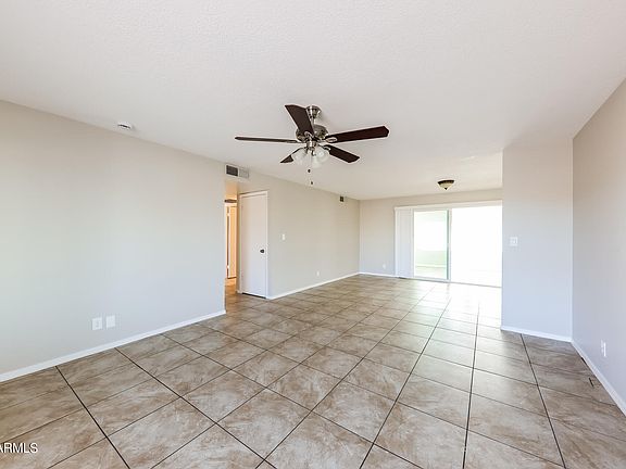 5th image of 4801 W DAHLIA Drive